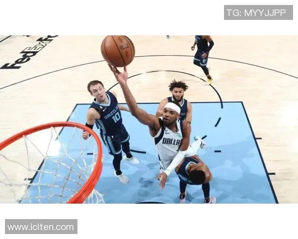 灰熊与小牛首节对决精彩纷呈双方争夺激烈展现实力与战术较量