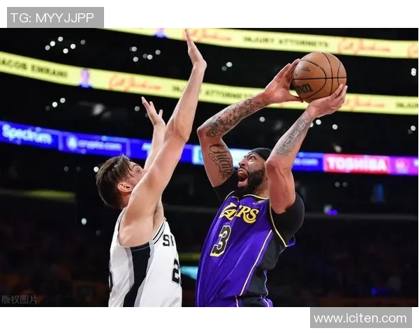 湖人对阵马刺精彩赛事直播全程回顾与分析