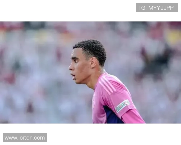 穆西亚拉：年轻天才如何在足球场上书写传奇篇章